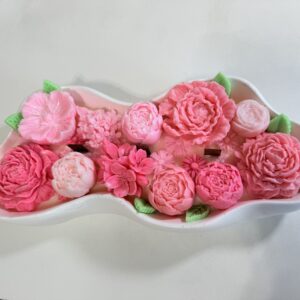 ✨ Elegant floral design with soft pastel tones